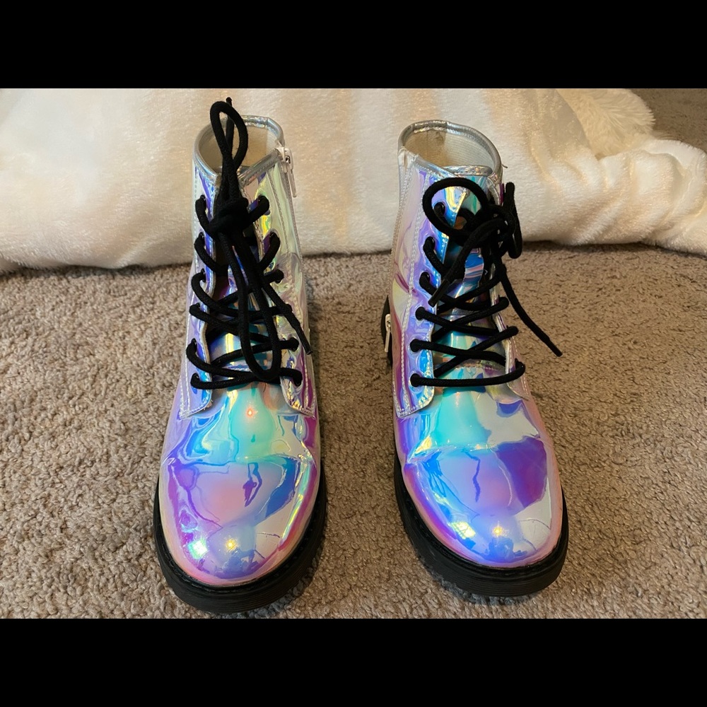 Children’s Place holographic girls boots